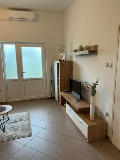 Apartman Laura Dramalj Rum bild