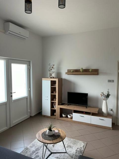 Apartman Laura Dramalj Rum bild